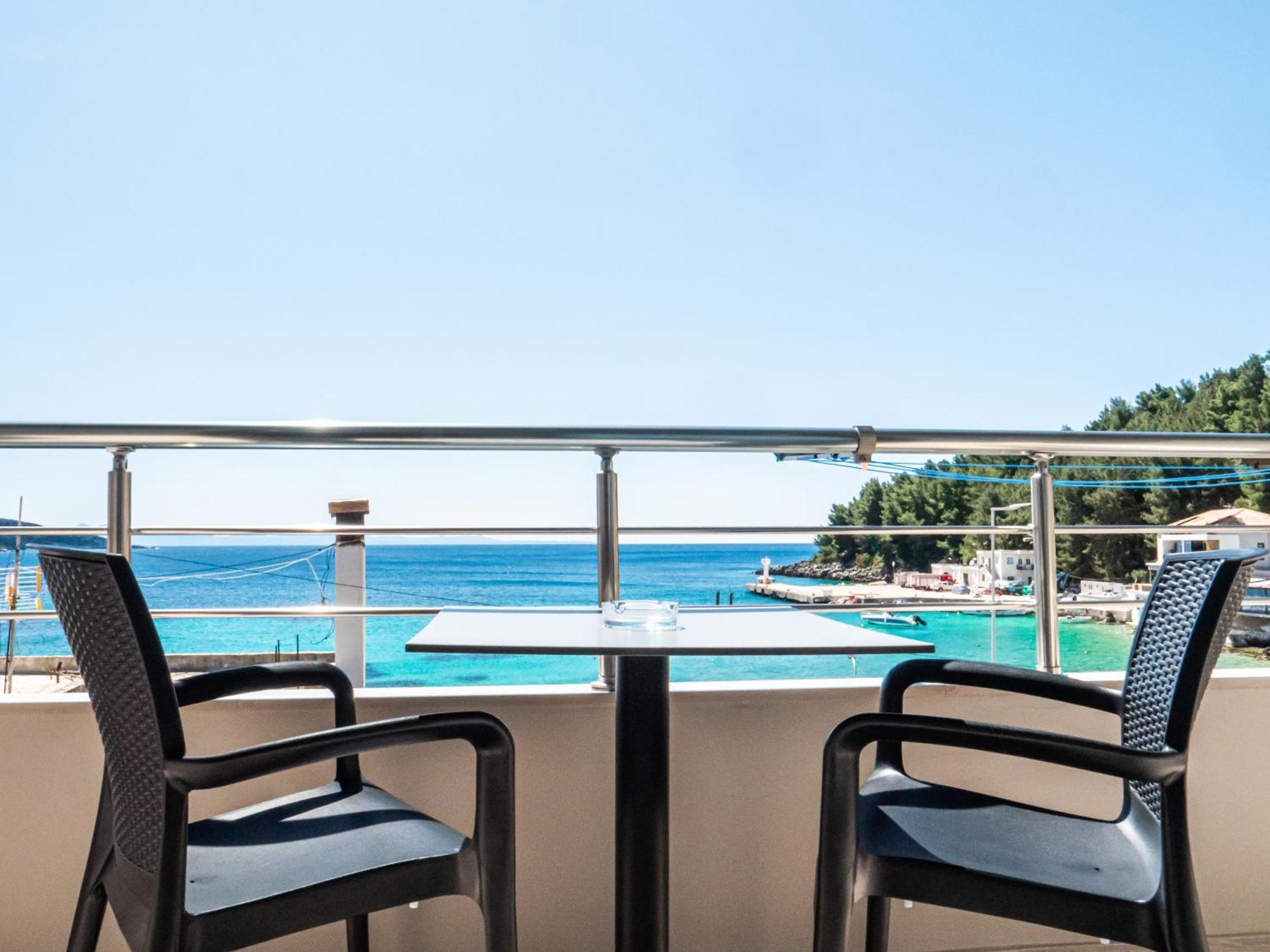 Endless Blue Himara Hotel Exterior photo