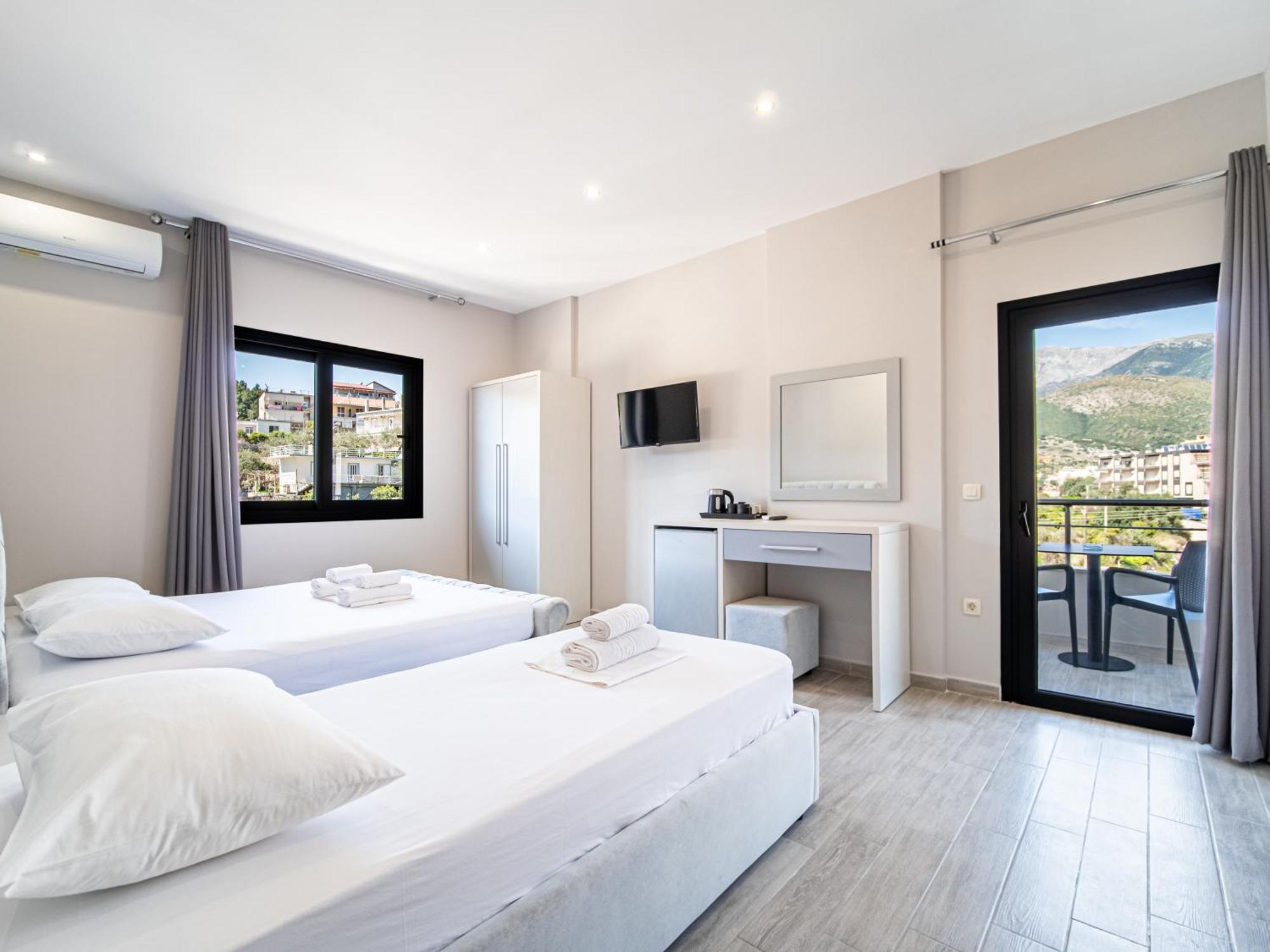 Endless Blue Himara Hotel Exterior photo